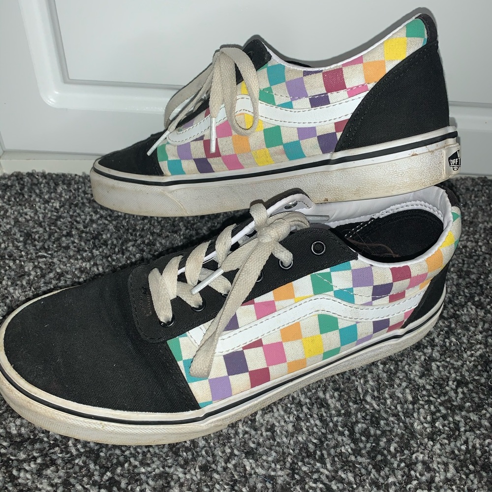 Women’s Checkerboard Vans
